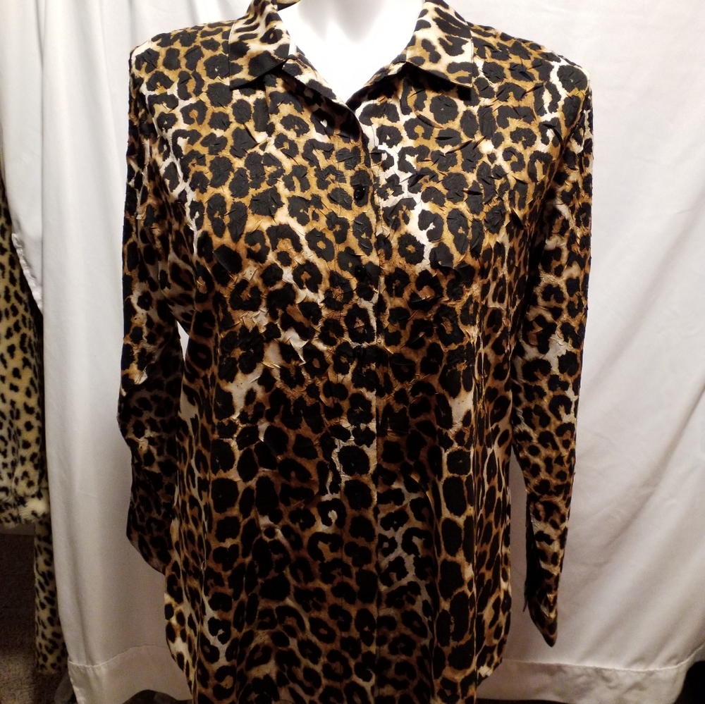 Leopard print long sleeve top
